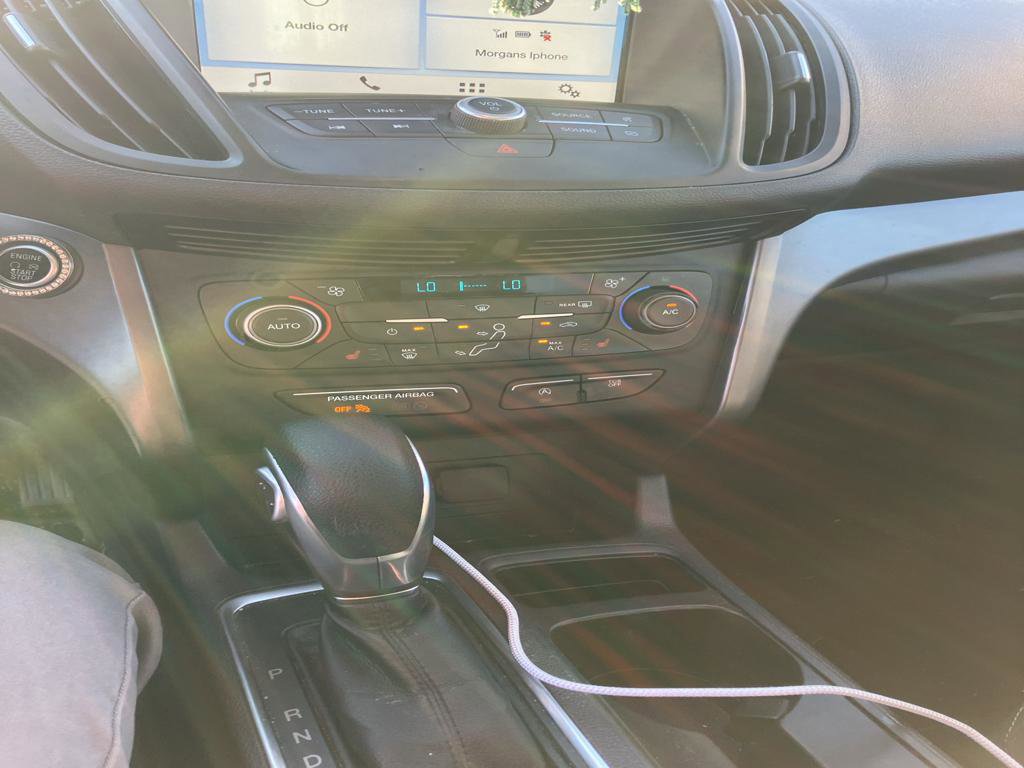 Used 2019 Ford Escape SE image 4