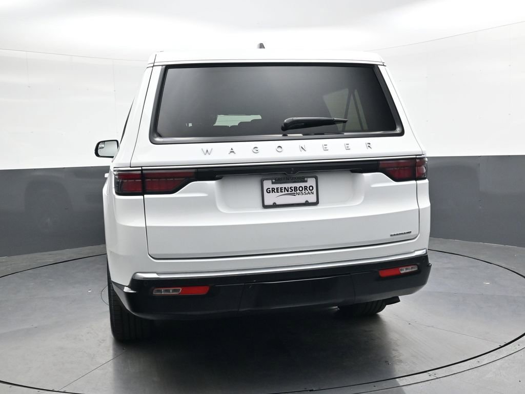 Used 2024 Jeep Wagoneer L Series II w/ Flexible Seating Group image 5