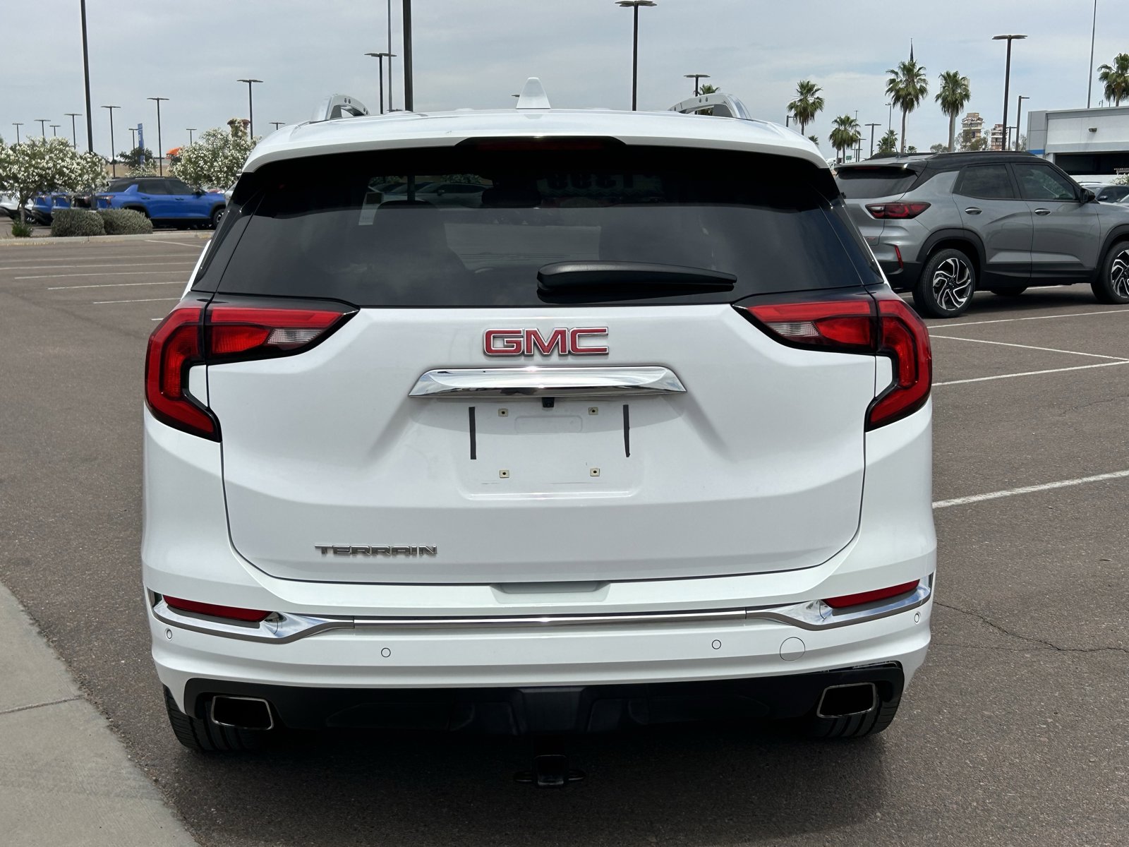 Used 2018 GMC Terrain Denali w/ Advanced Safety Package image 4