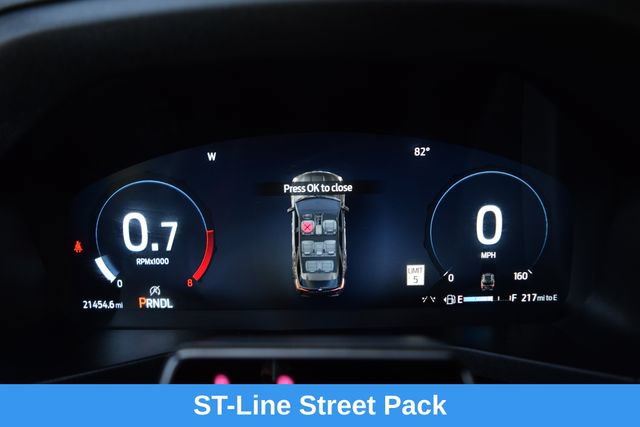 Used 2025 Ford Explorer ST-Line w/ ST-Line Street Pack AWD/4WD image 3