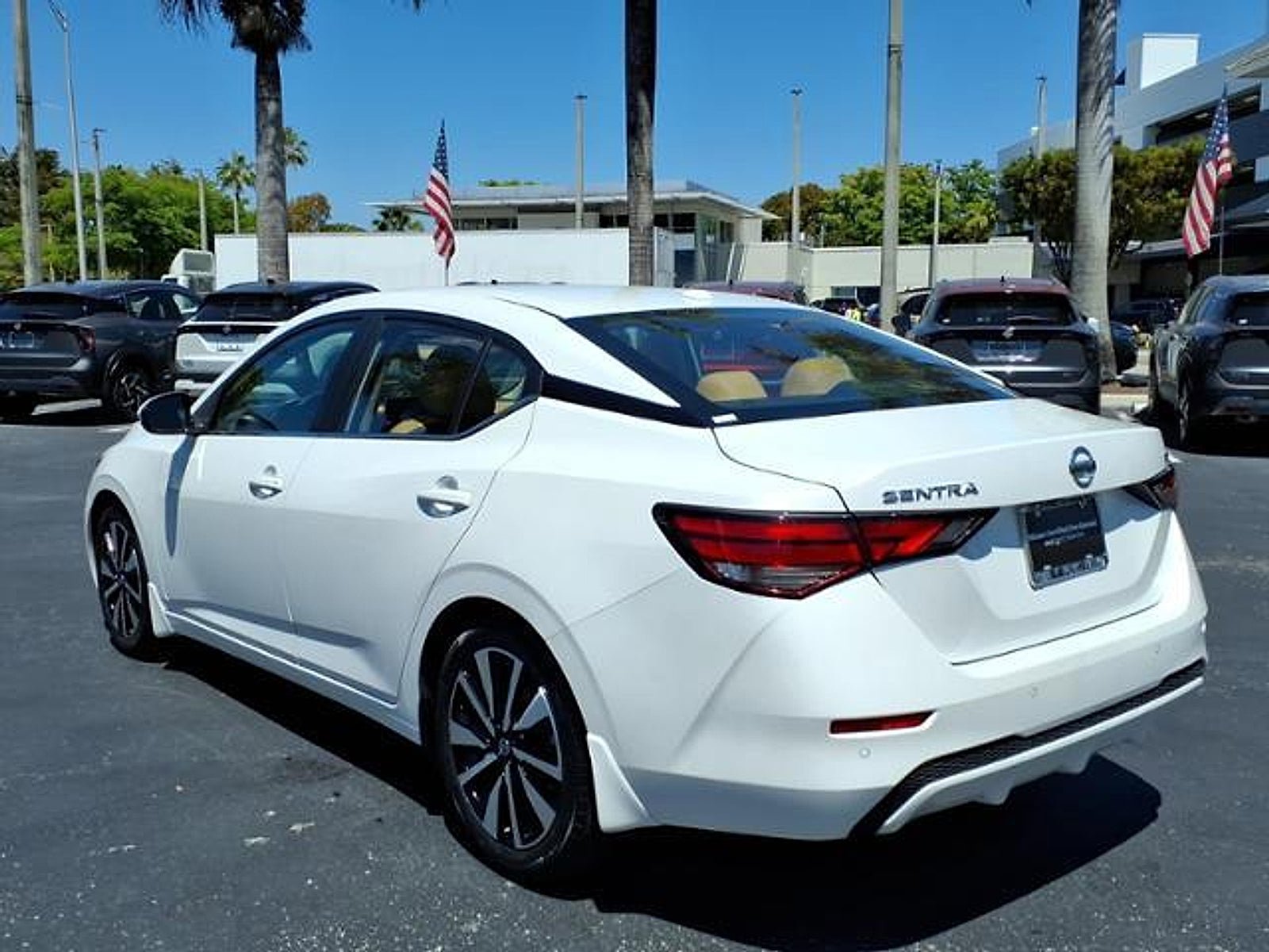 Used 2023 Nissan Sentra SV w/ SV Premium Package image 13