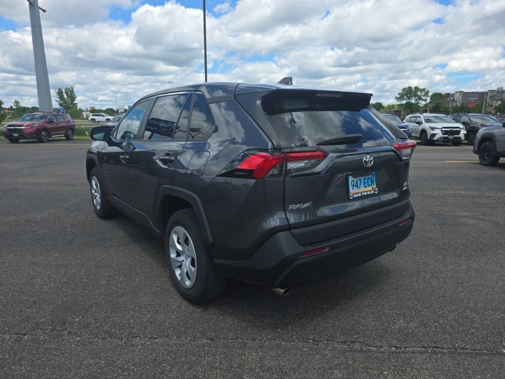 Used 2023 Toyota RAV4 LE AWD/4WD image 9