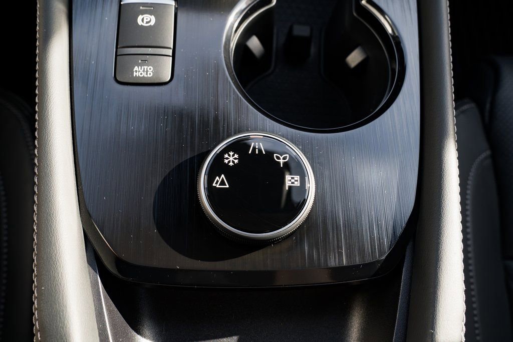 New 2026 Nissan Rogue Platinum image 18