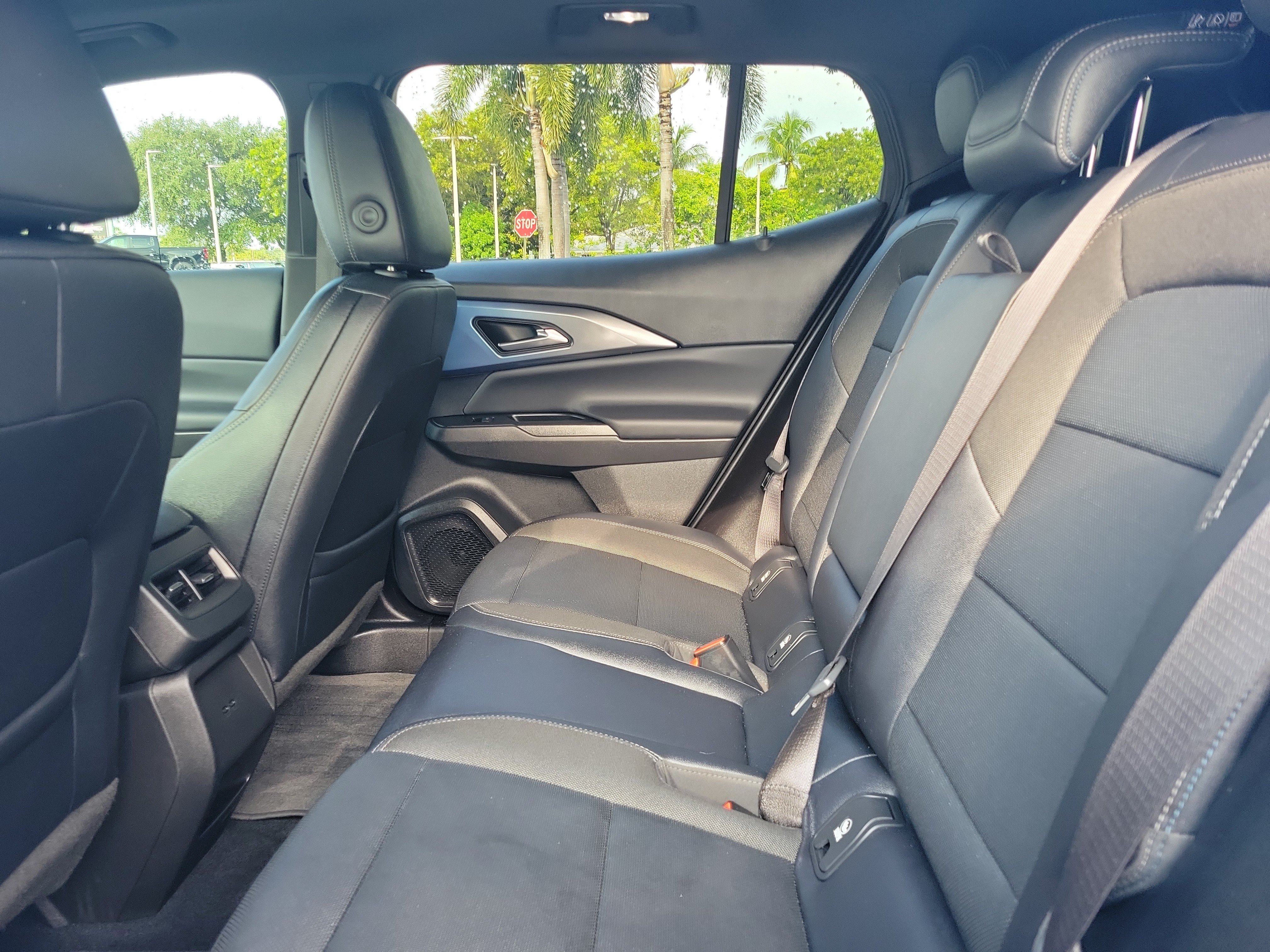 Used 2025 Chevrolet Equinox EV LT w/ Convenience Package FWD image 14