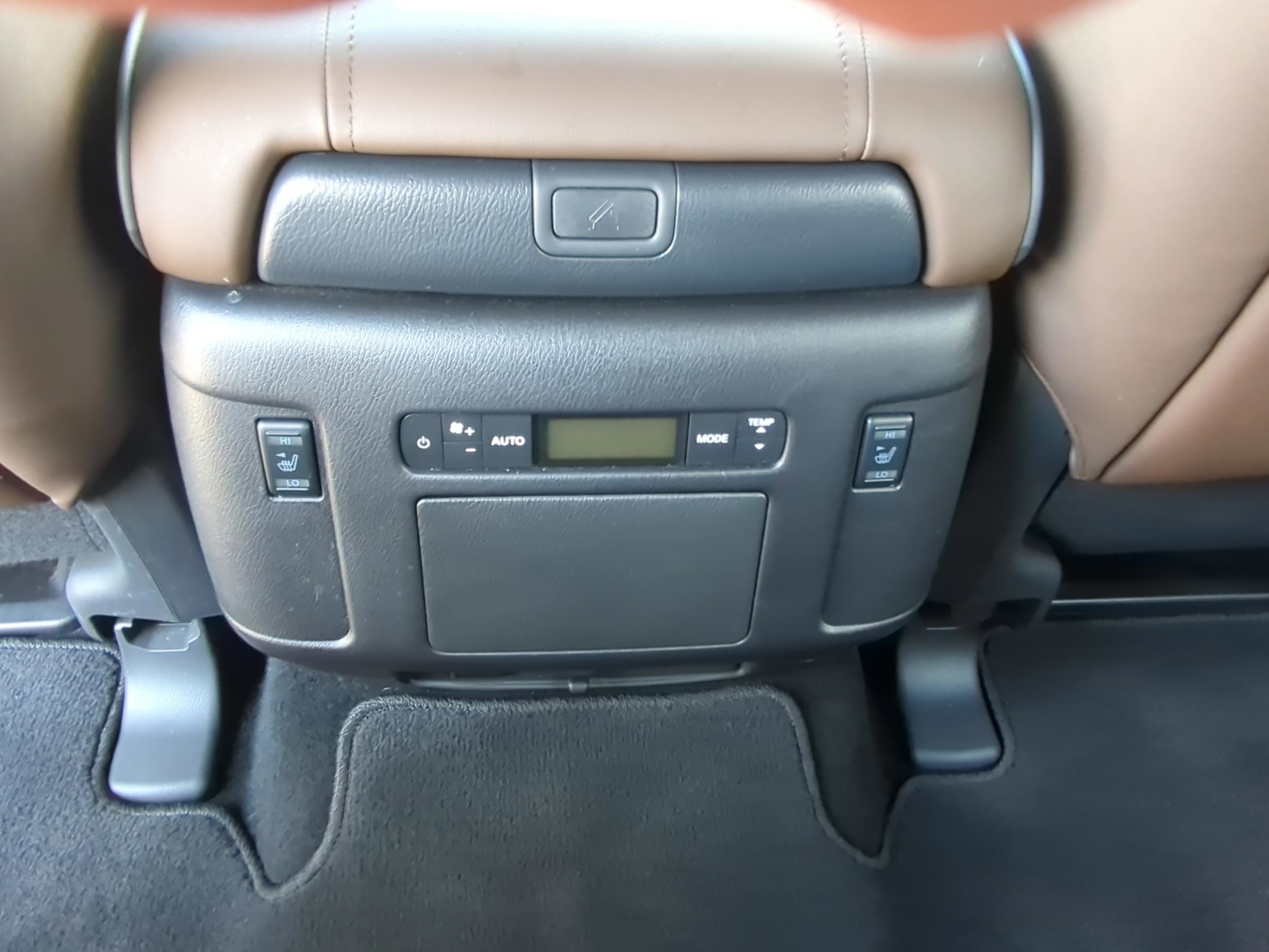 Used 2023 Nissan Armada Platinum w/ Captain's Chairs Package AWD/4WD image 15