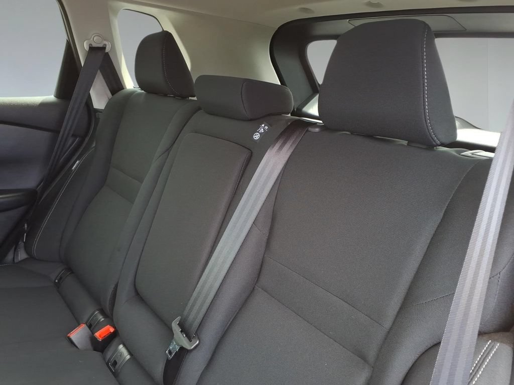 Used 2026 Nissan Rogue S FWD image 12