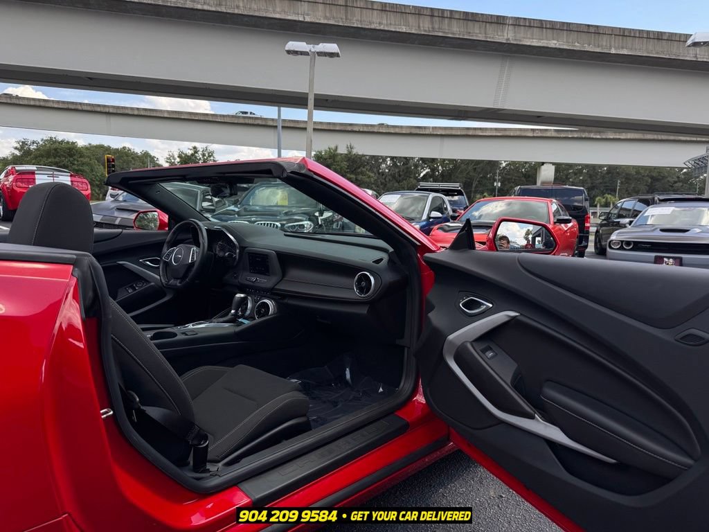 Used 2020 Chevrolet Camaro LT RWD image 28