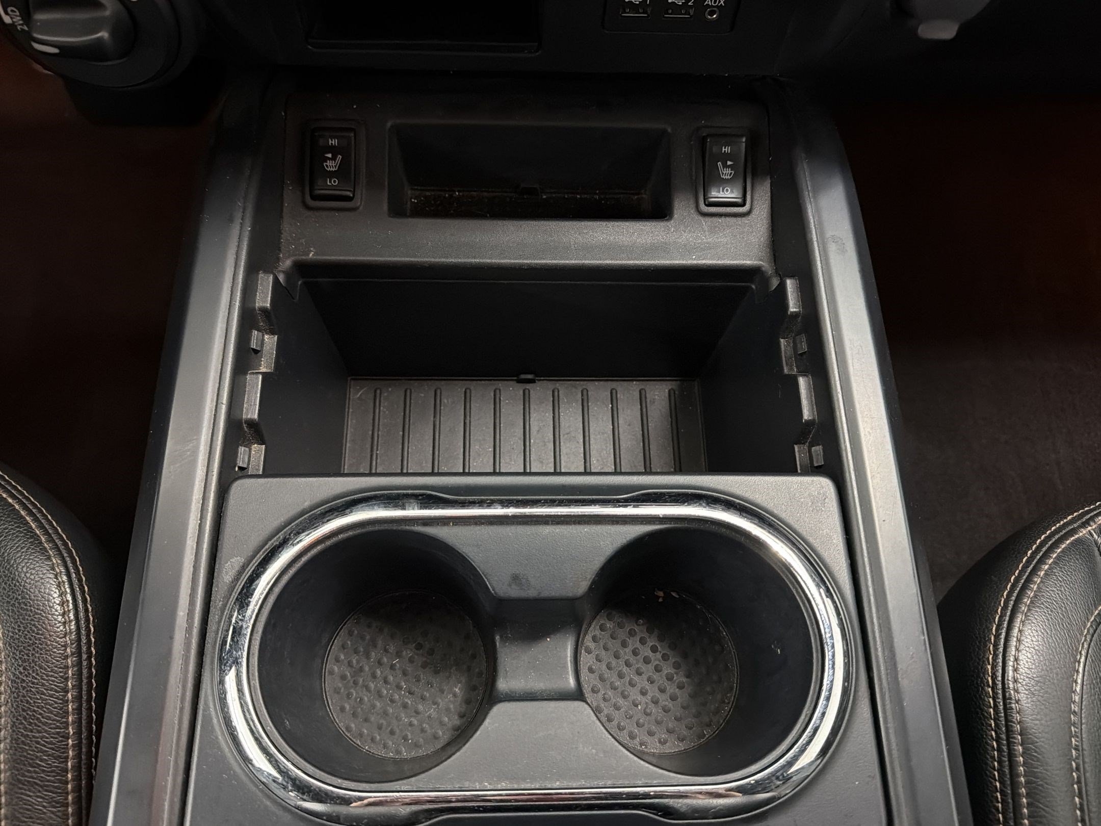 Used 2019 Nissan Titan SL w/ Midnight Edition AWD/4WD image 18