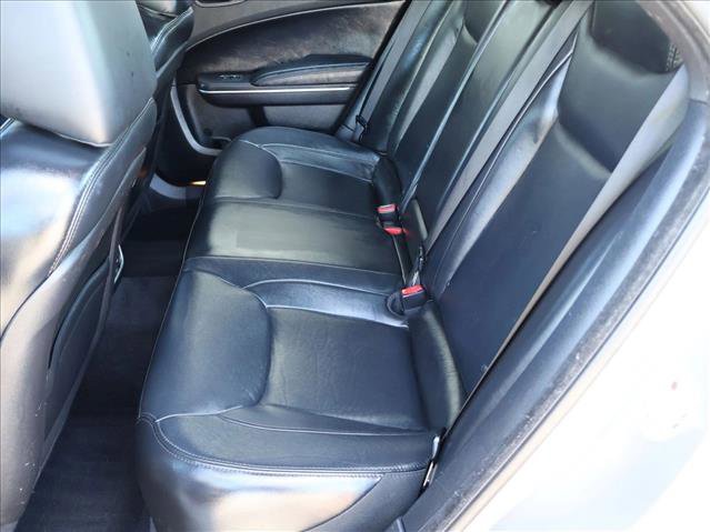 Used 2013 Chrysler 300 Touring w/ Driver Convenience Group RWD image 21