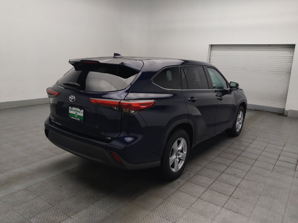 Used 2021 Toyota Highlander LE FWD image 9
