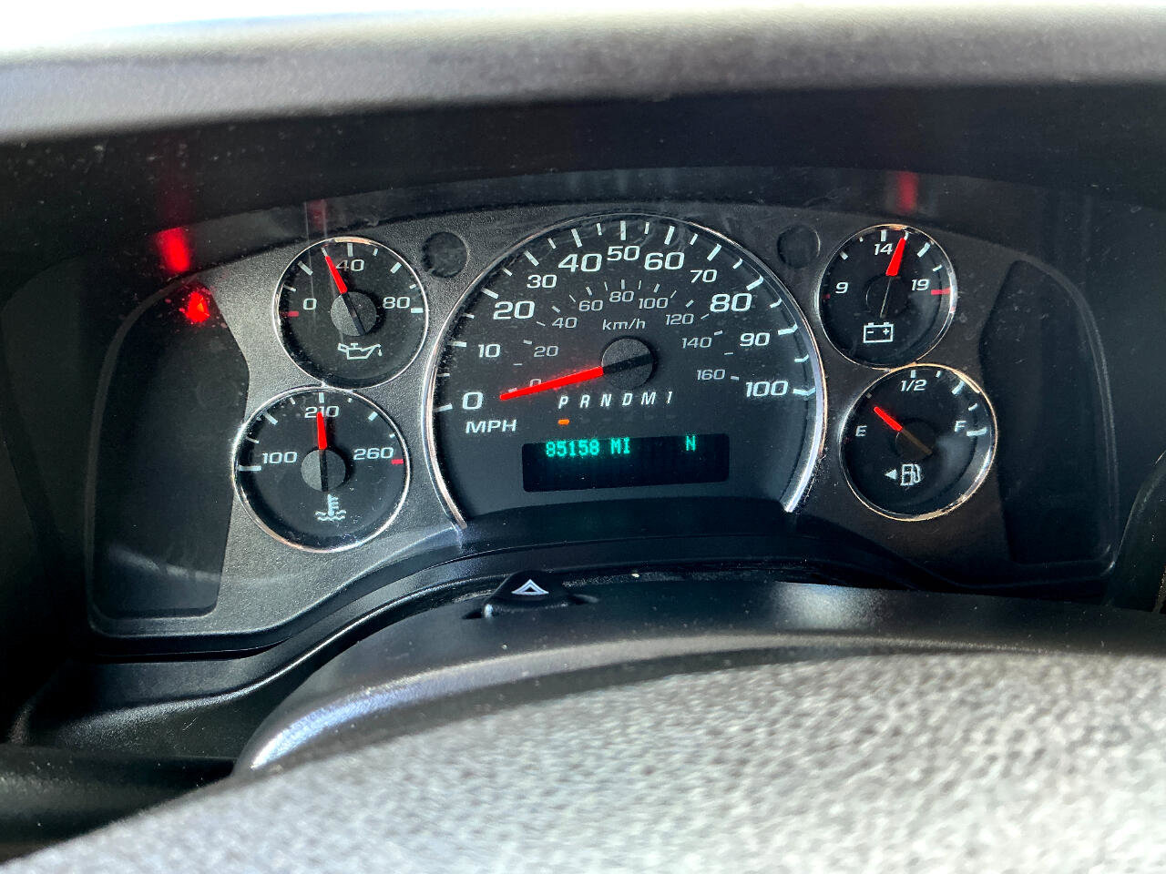 Used 2019 Chevrolet Express 3500 w/ Driver Convenience Package image 13