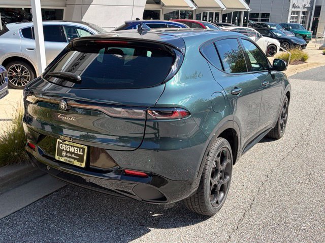 New 2026 Alfa Romeo Tonale w/ Black Premium Package AWD/4WD image 4