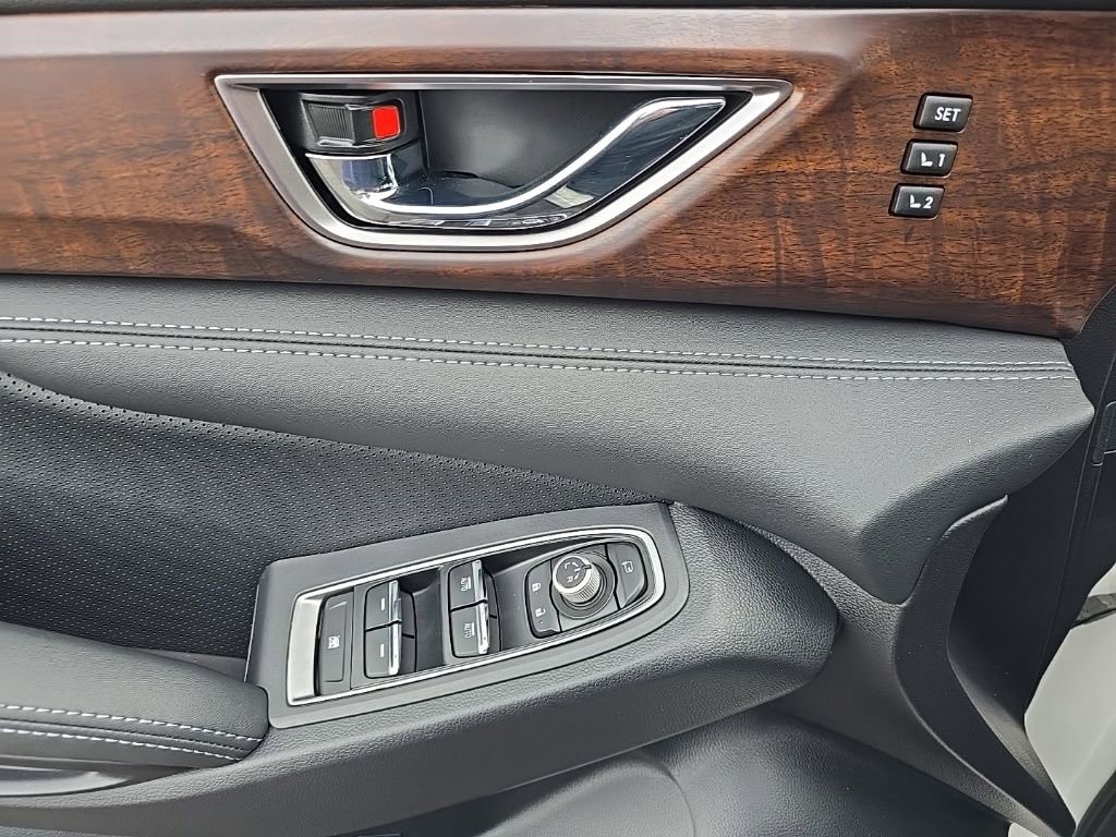New 2025 Subaru Ascent Touring w/ Popular Package #2 image 17