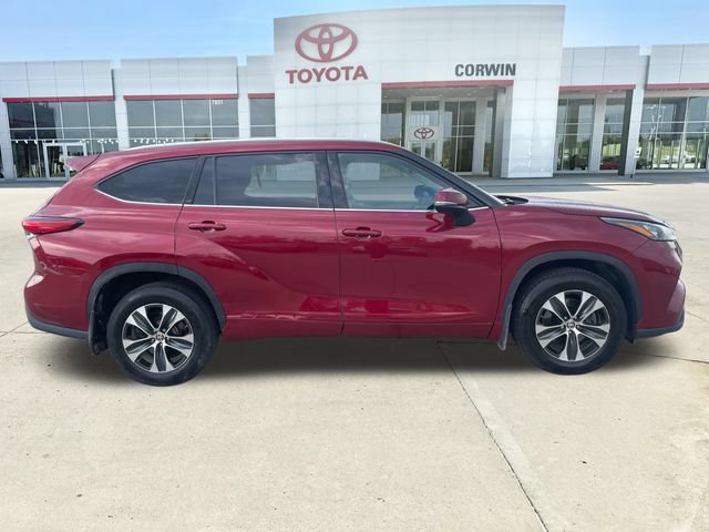 Used 2020 Toyota Highlander XLE w/ Protection Package #3 AWD/4WD image 6