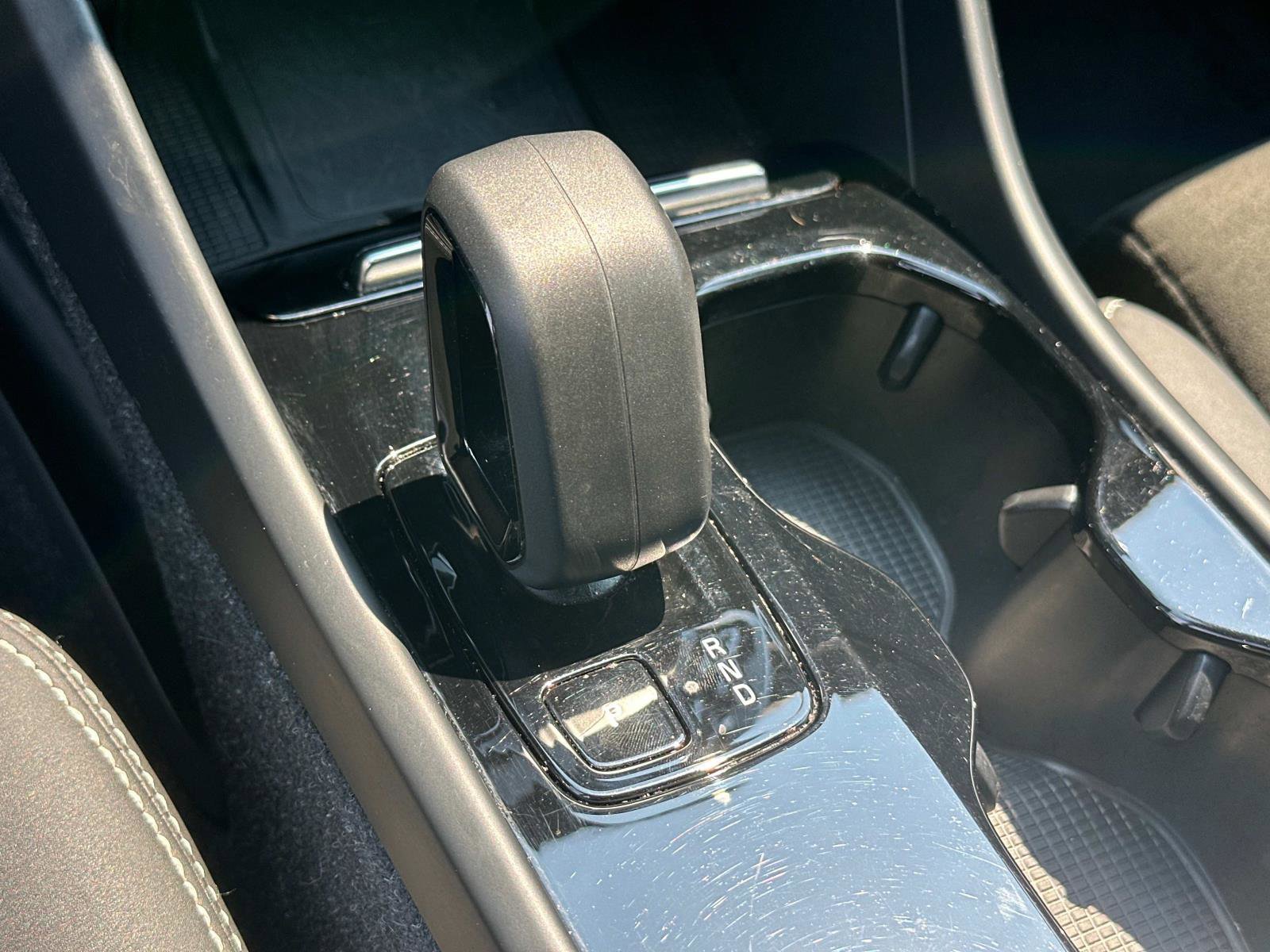 Certified 2023 Volvo XC40 Recharge Ultimate image 14