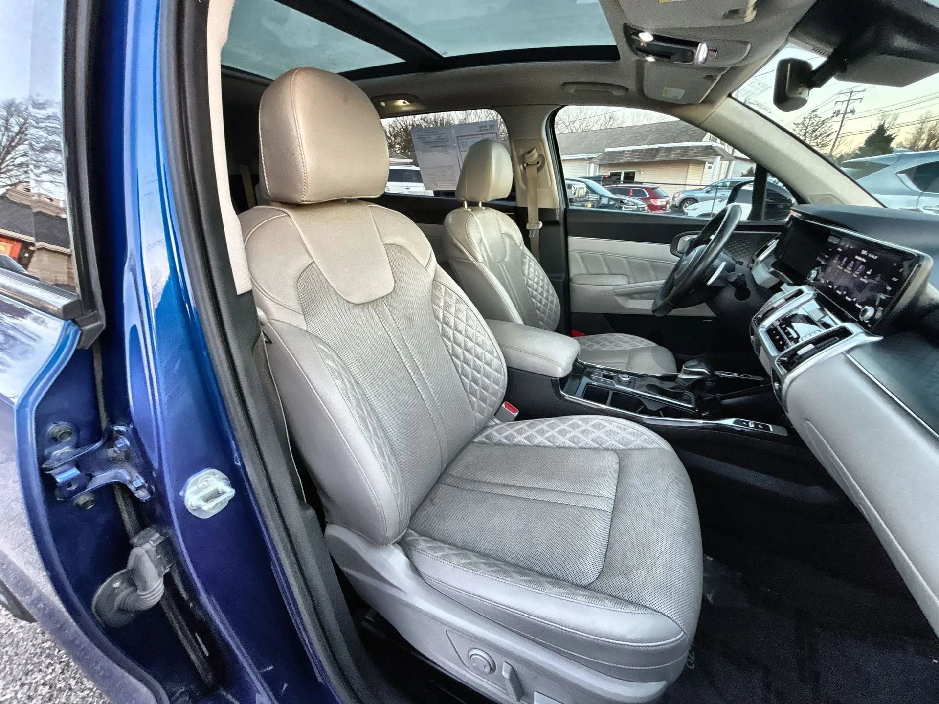 Used 2022 Kia Sorento SX image 27