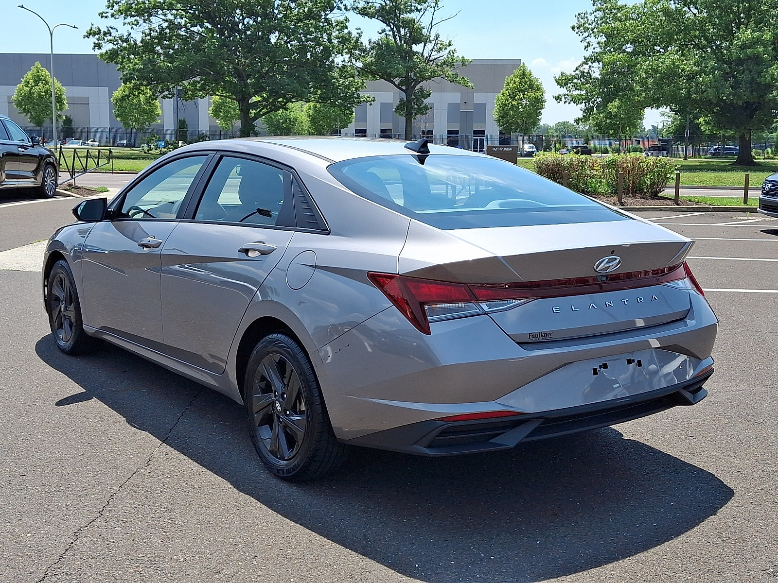Certified 2023 Hyundai Elantra SEL w/ Preferred Accessory Package FWD image 4