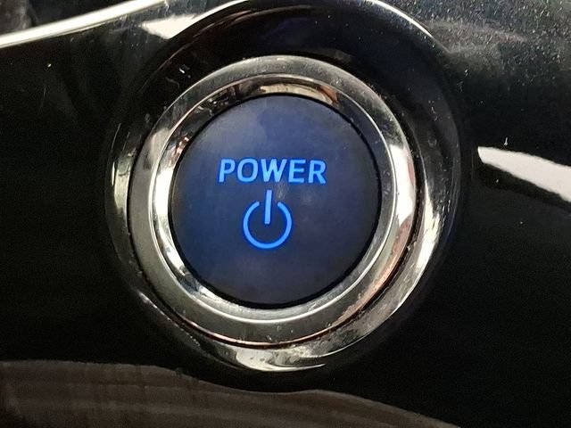 Used 2017 Toyota Prius Three Touring FWD image 22