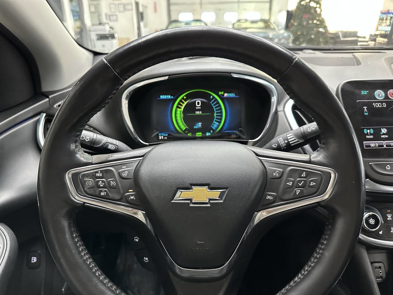 Used 2017 Chevrolet Volt Premier w/ Driver Confidence II Package FWD image 20