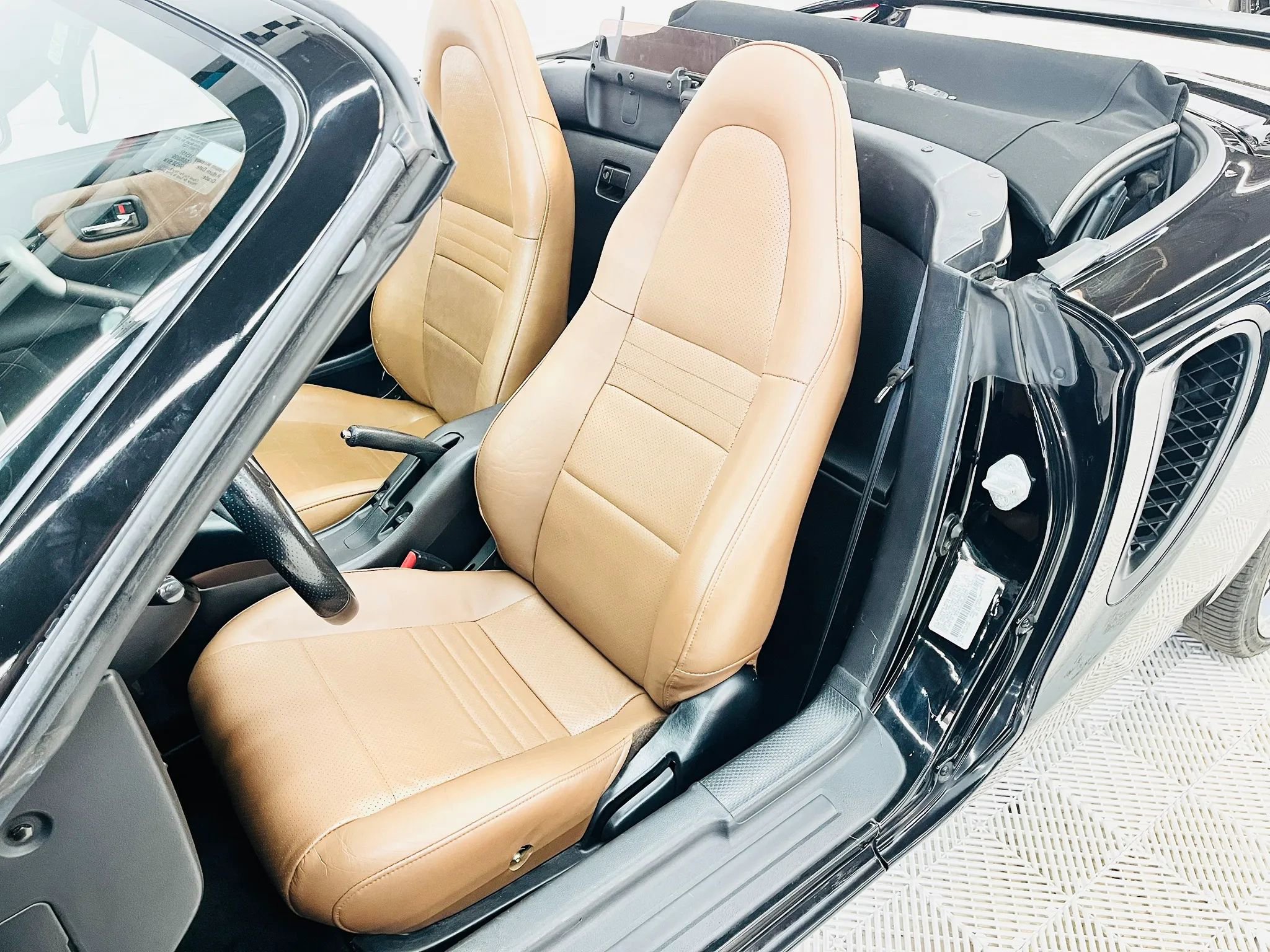 Used 2002 Toyota MR2 RWD image 22