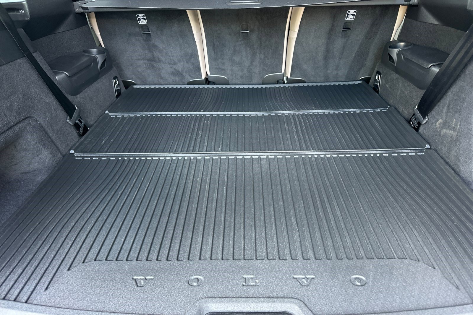 Used 2026 Volvo XC90 T8 Ultra w/ Lounge Package image 19