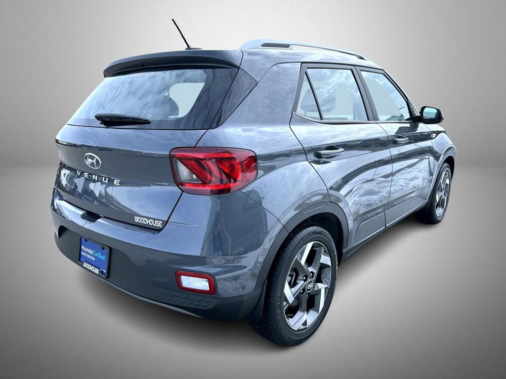 Used 2025 Hyundai Venue SEL image 5