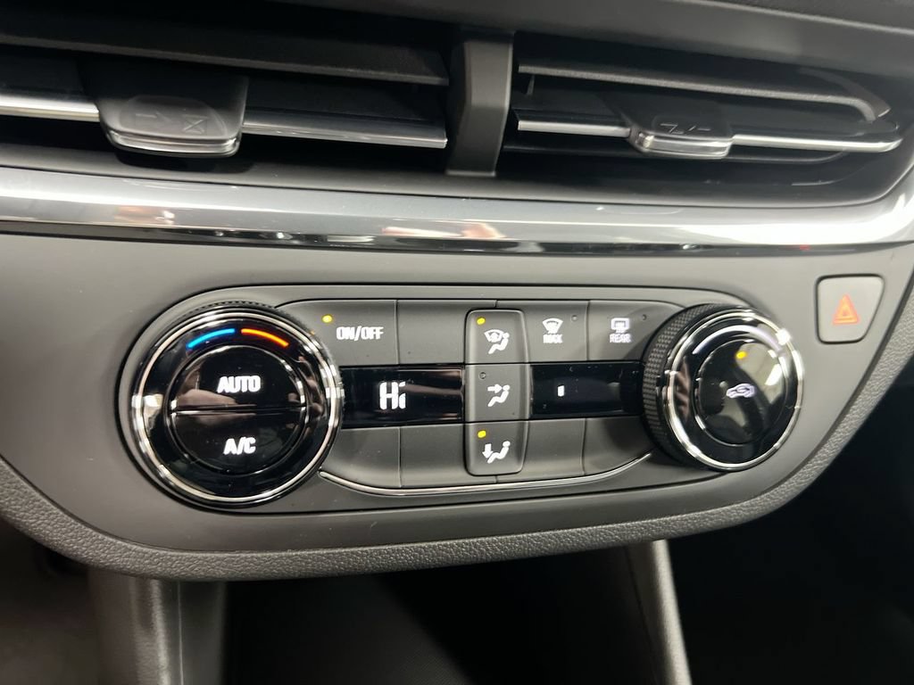 New 2026 Buick Envista Preferred FWD image 16