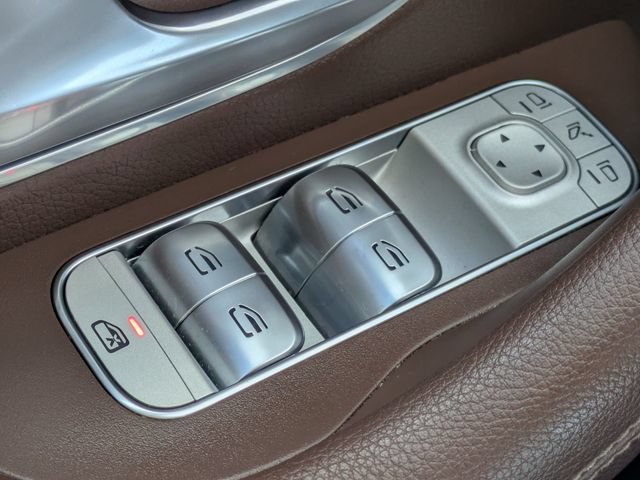Used 2024 Mercedes-Benz GLS 450 4MATIC image 25