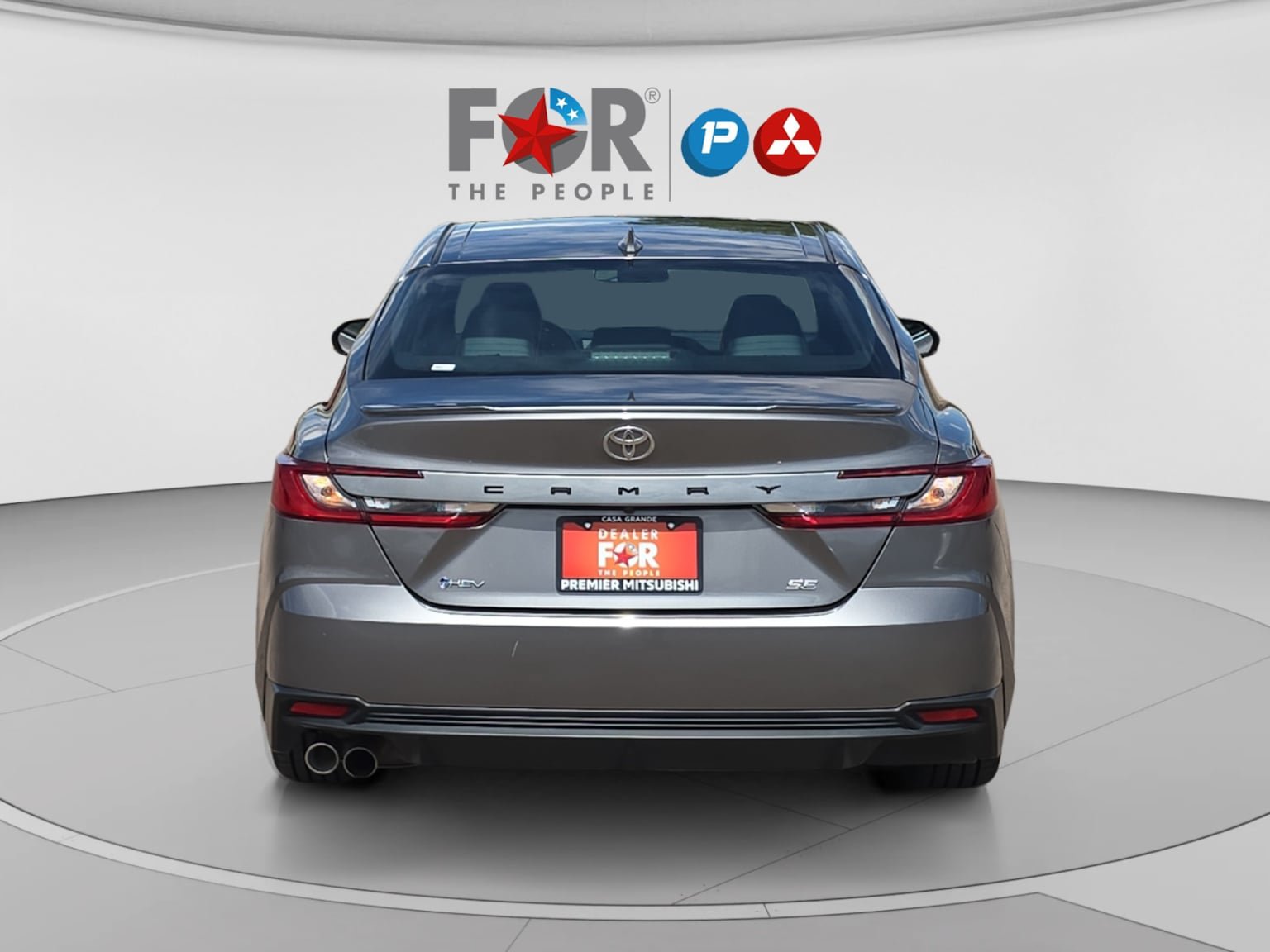 Used 2025 Toyota Camry SE FWD image 4