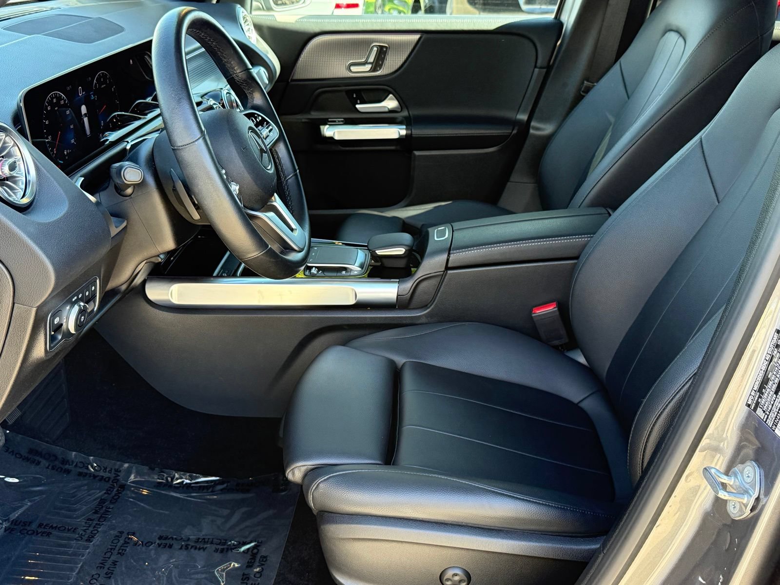 Used 2021 Mercedes-Benz GLB 250 image 24