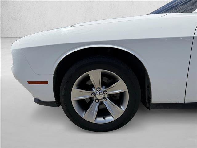 Used 2018 Dodge Challenger SXT RWD image 18