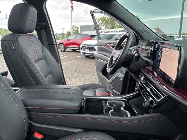 Used 2024 Chevrolet Traverse RS w/ LPO, Floor Liner Package AWD/4WD image 32