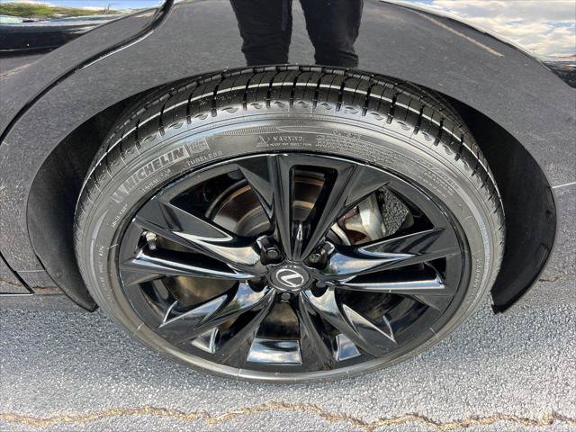 Certified 2023 Lexus ES 350 F Sport w/ Accessory Package (Z2) FWD image 19