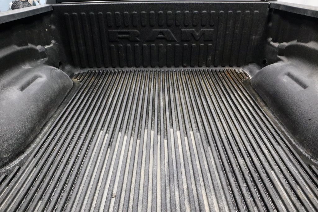Used 2024 RAM 1500 Laramie AWD/4WD image 15