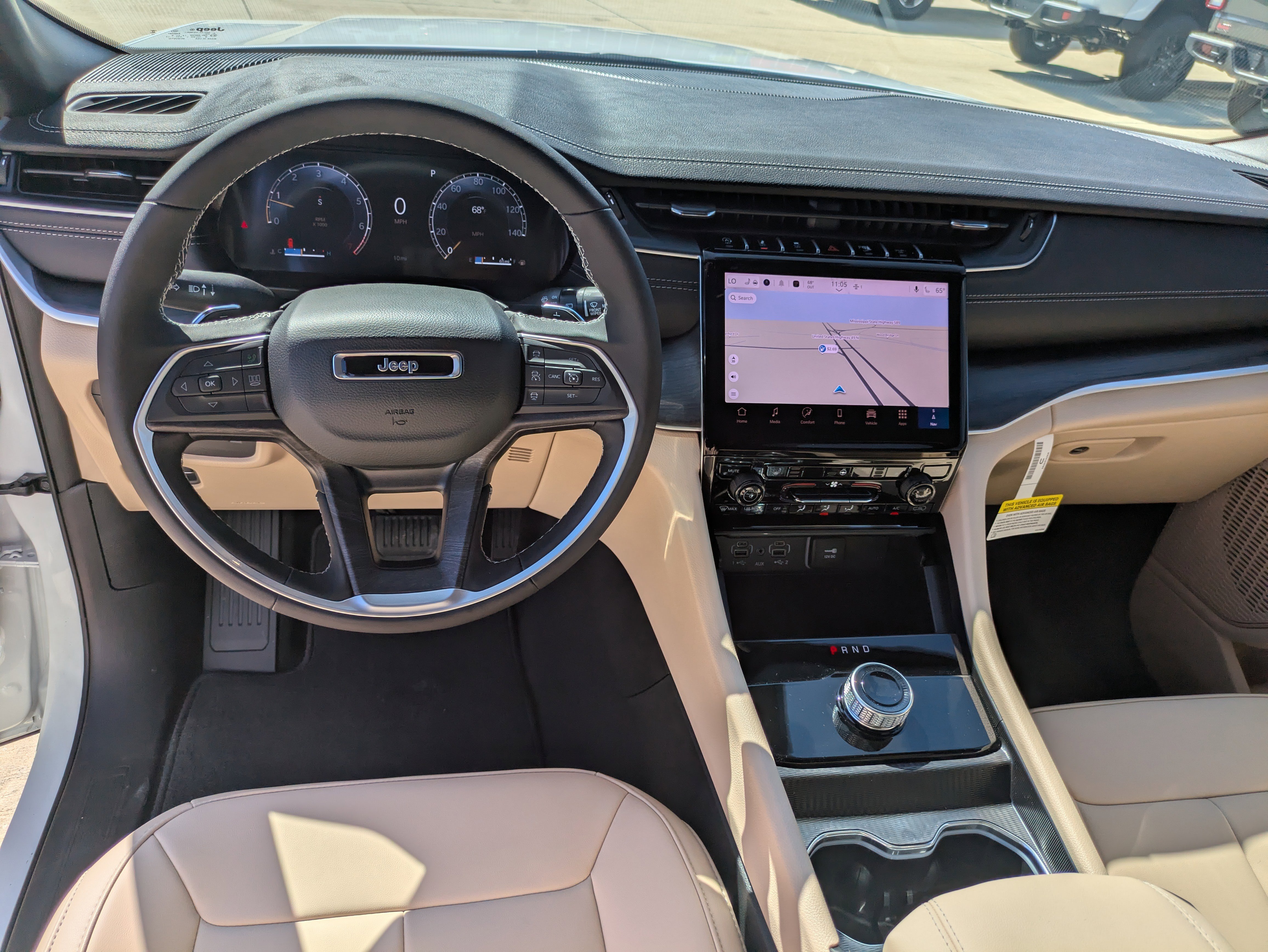 New 2025 Jeep Grand Cherokee Limited image 12