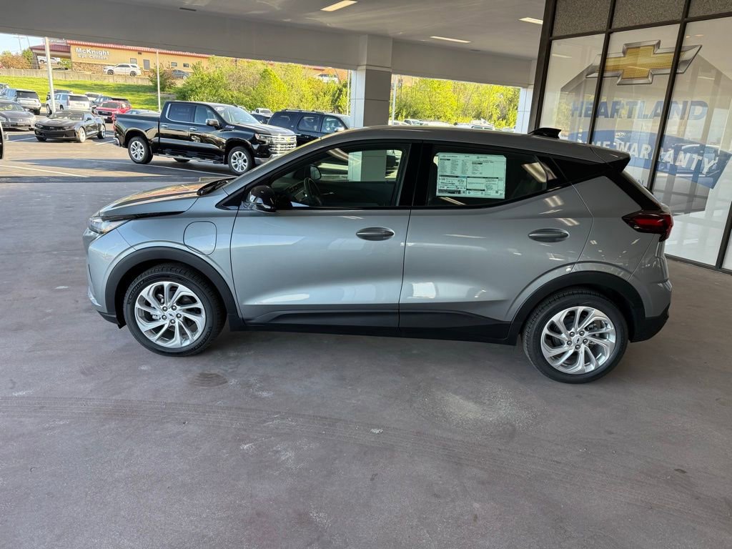 New 2027 Chevrolet Bolt LT w/ Comfort Package FWD image 2