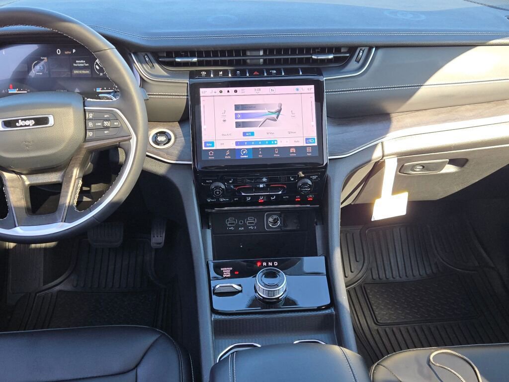 Certified 2024 Jeep Grand Cherokee Limited AWD/4WD image 19