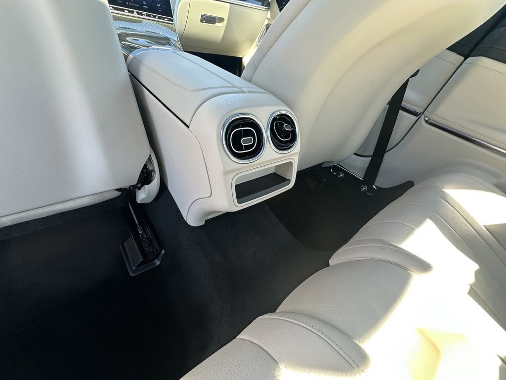 Used 2024 Mercedes-Benz CLE 300 4MATIC Coupe image 23