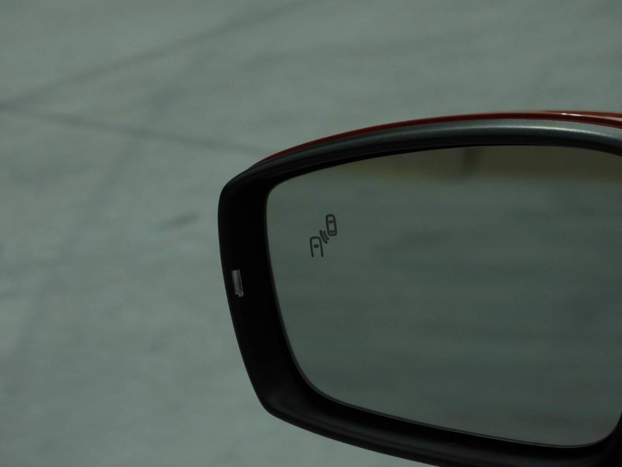 Used 2019 Volkswagen Beetle 2.0T SE FWD image 40