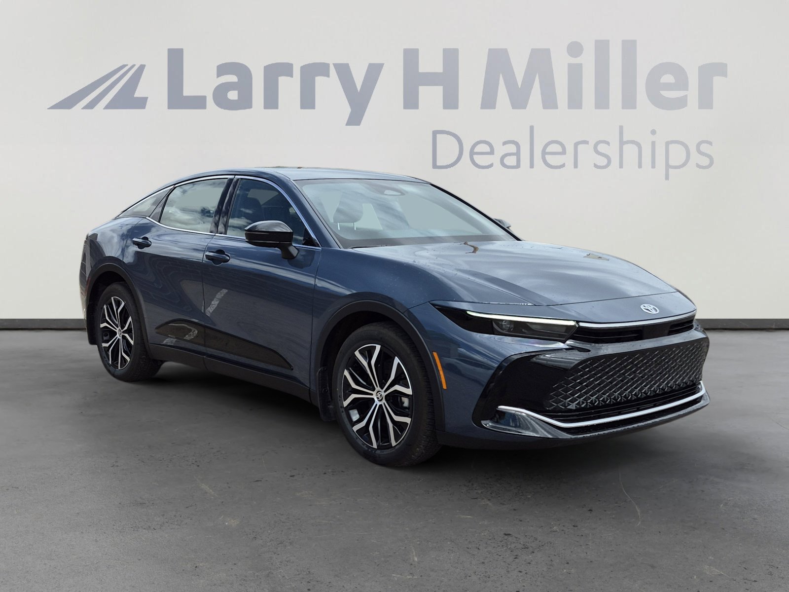 Used 2026 Toyota Crown XLE image 8