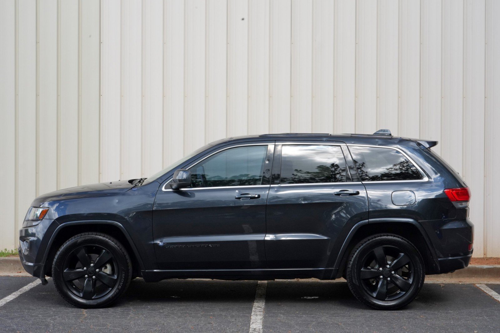 Used 2015 Jeep Grand Cherokee Altitude AWD/4WD image 50