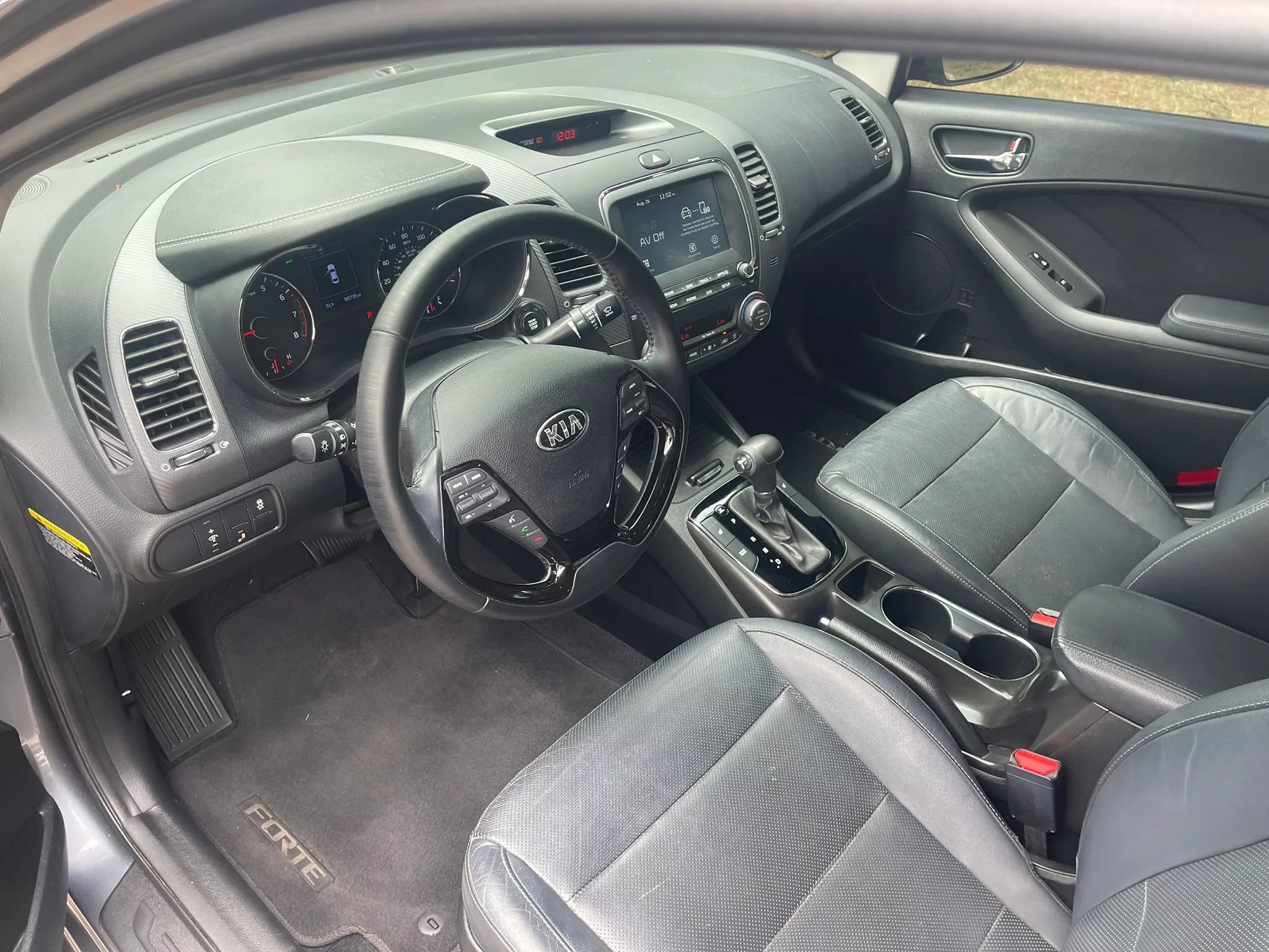 Used 2018 Kia Forte EX FWD image 11