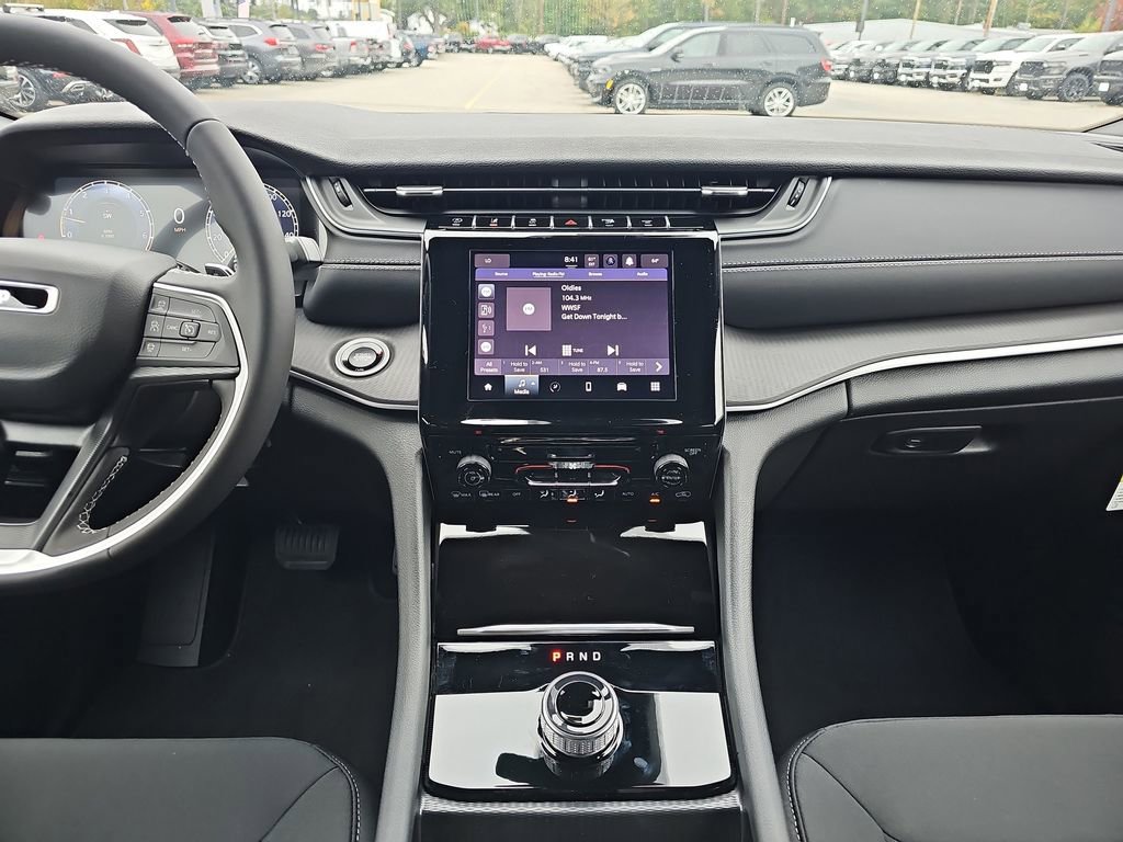 New 2025 Jeep Grand Cherokee Laredo X w/ Trailer Tow Package image 19