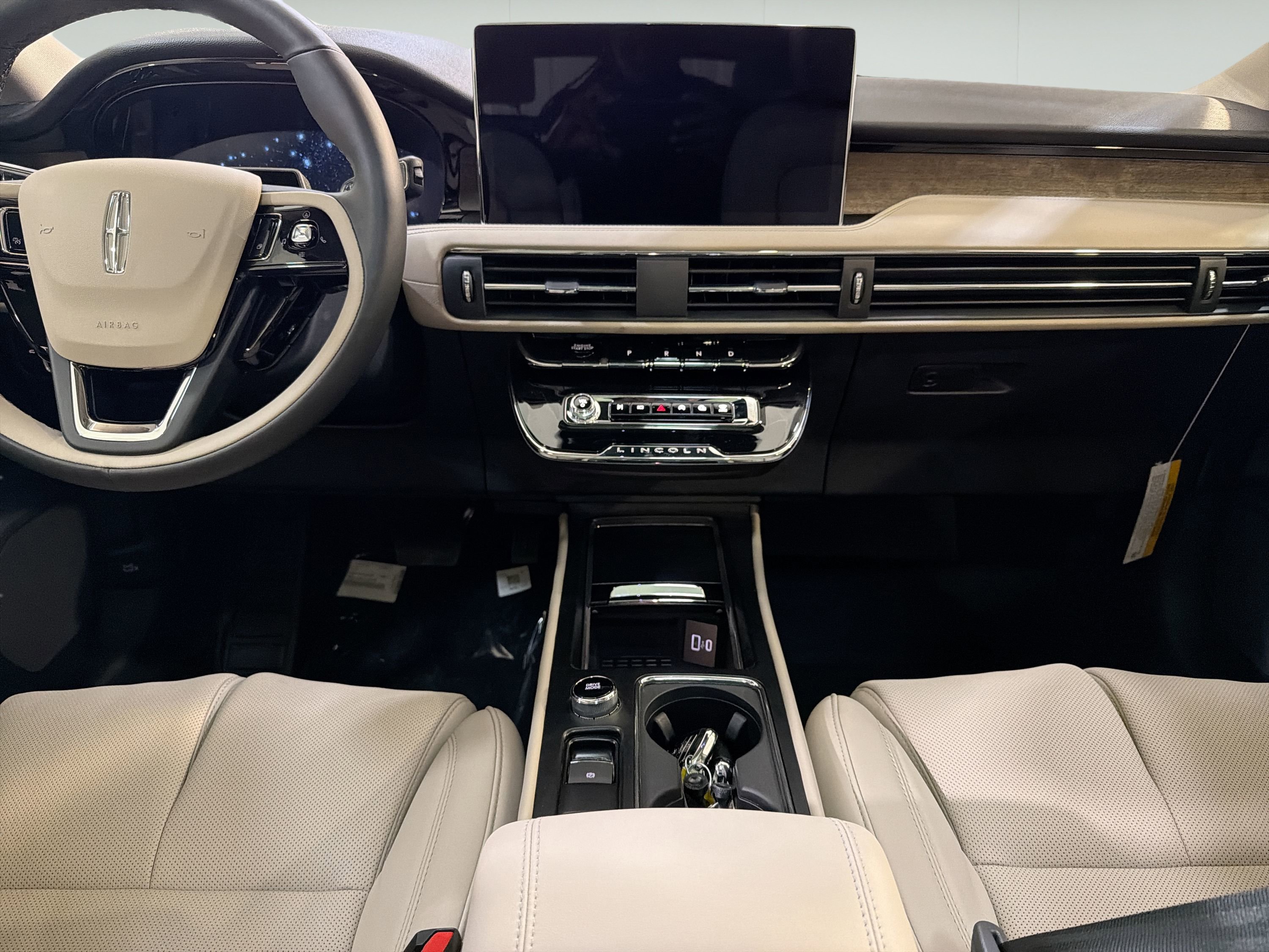 New 2026 Lincoln Corsair Reserve FWD image 22