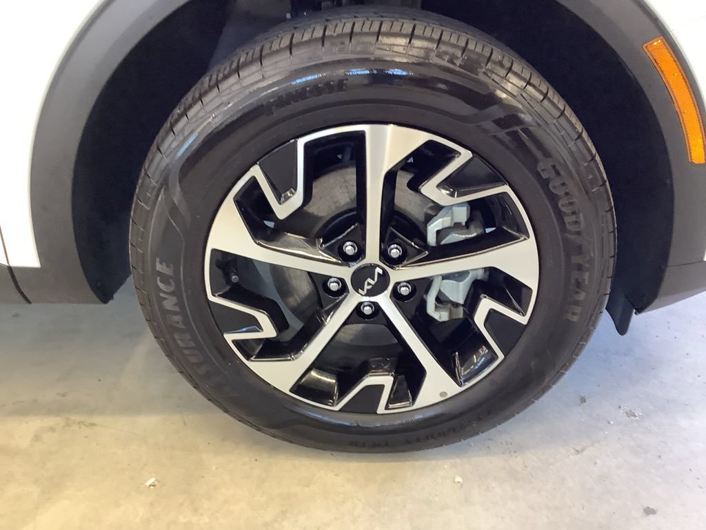 Used 2023 Kia Sportage EX AWD/4WD image 22