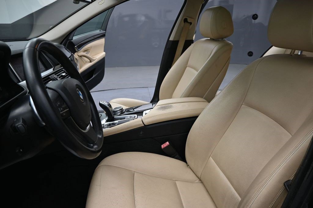 Used 2016 BMW 528i Sedan RWD image 16