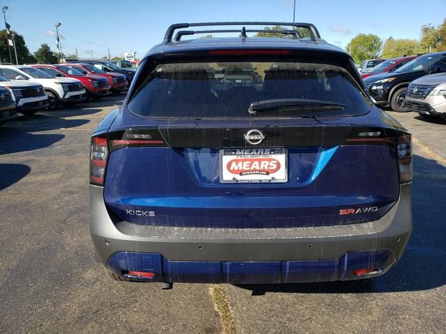 New 2026 Nissan Kicks SR w/ Cold Weather Package image 5