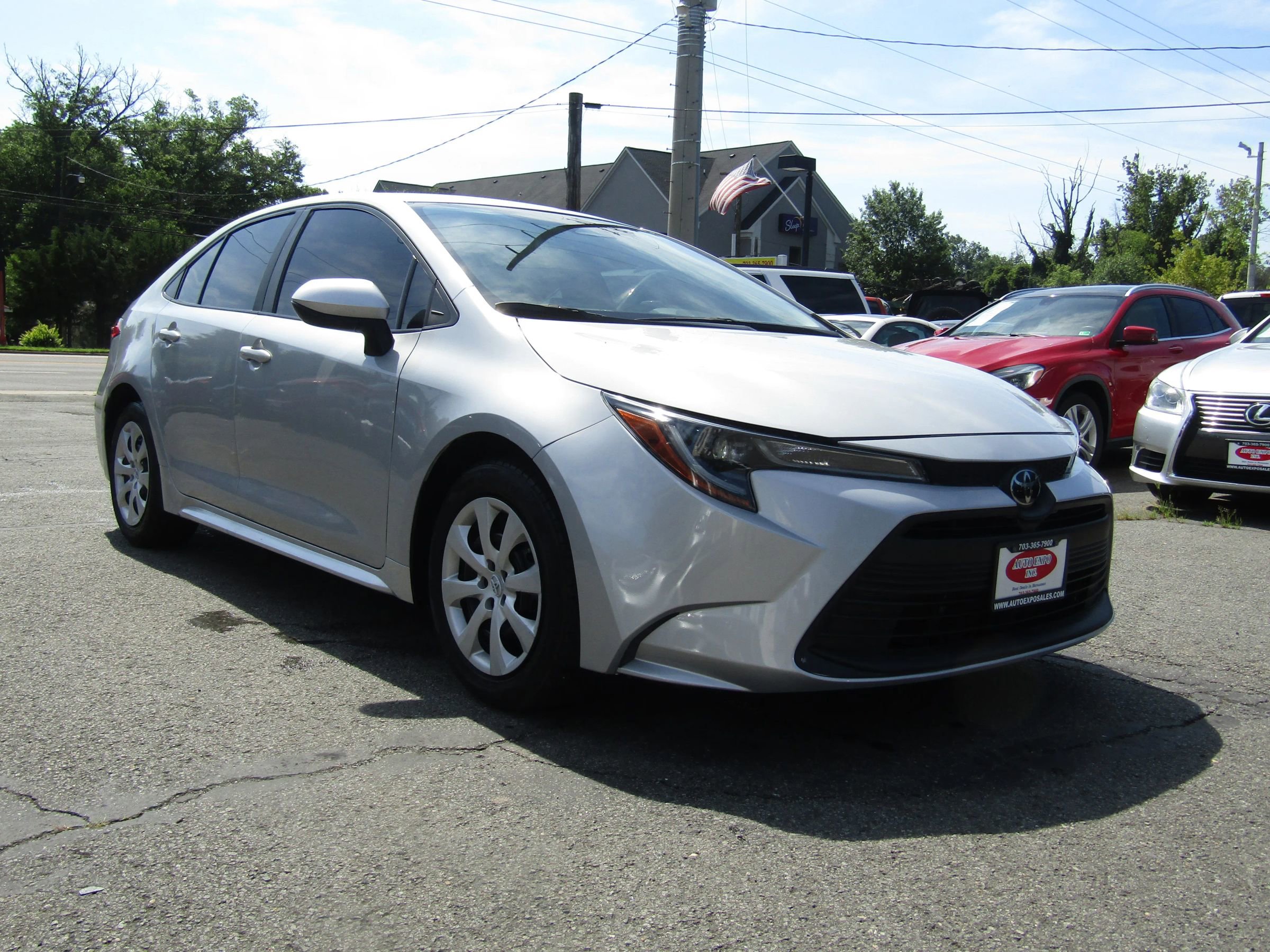 Used 2024 Toyota Corolla LE image 1