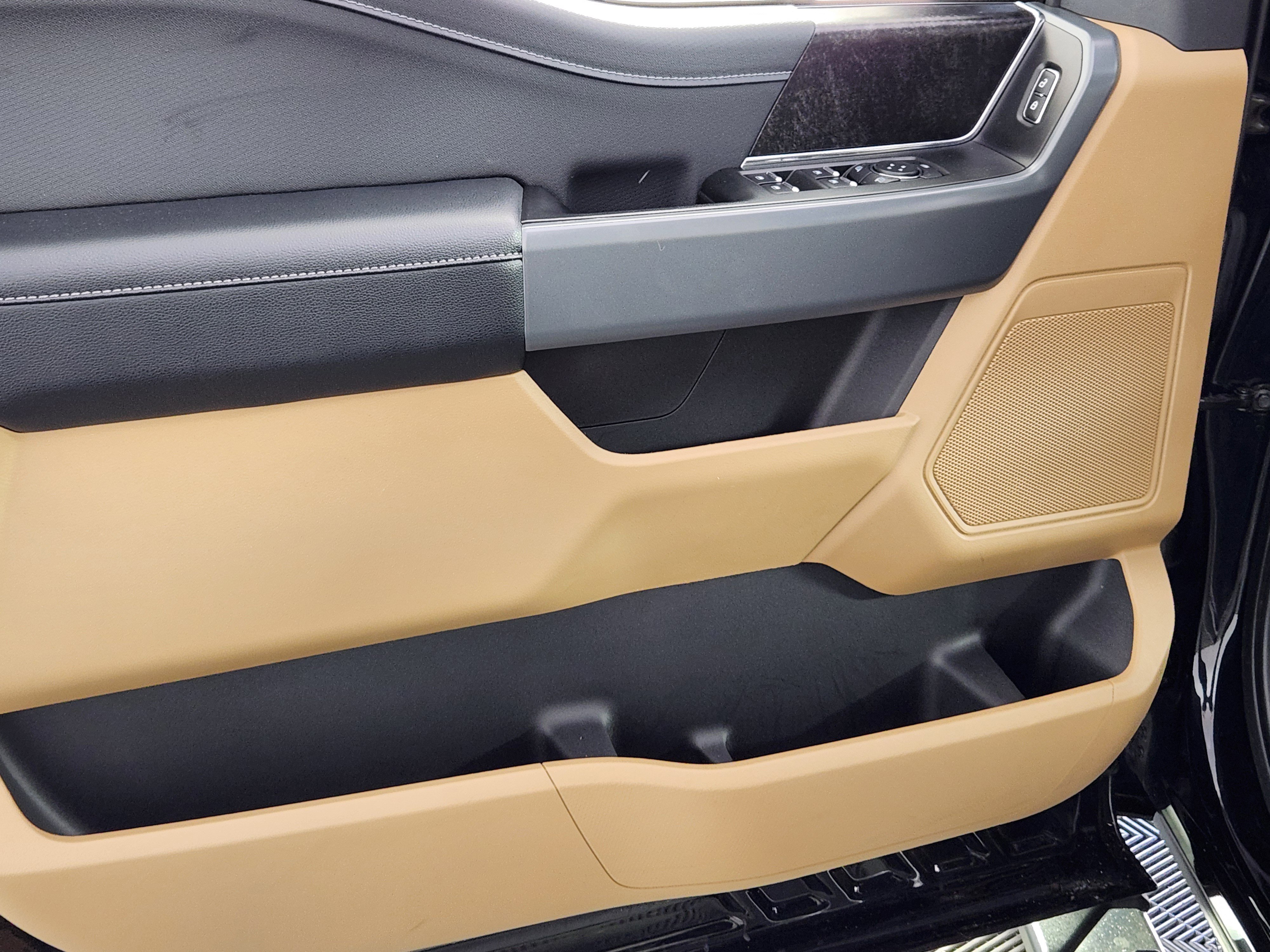 Certified 2022 Ford F150 XLT w/ Equipment Group 302A High image 18