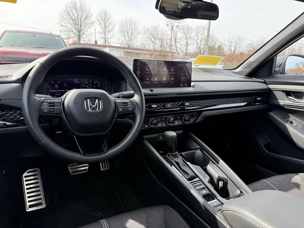 Used 2025 Honda Accord Sport image 18